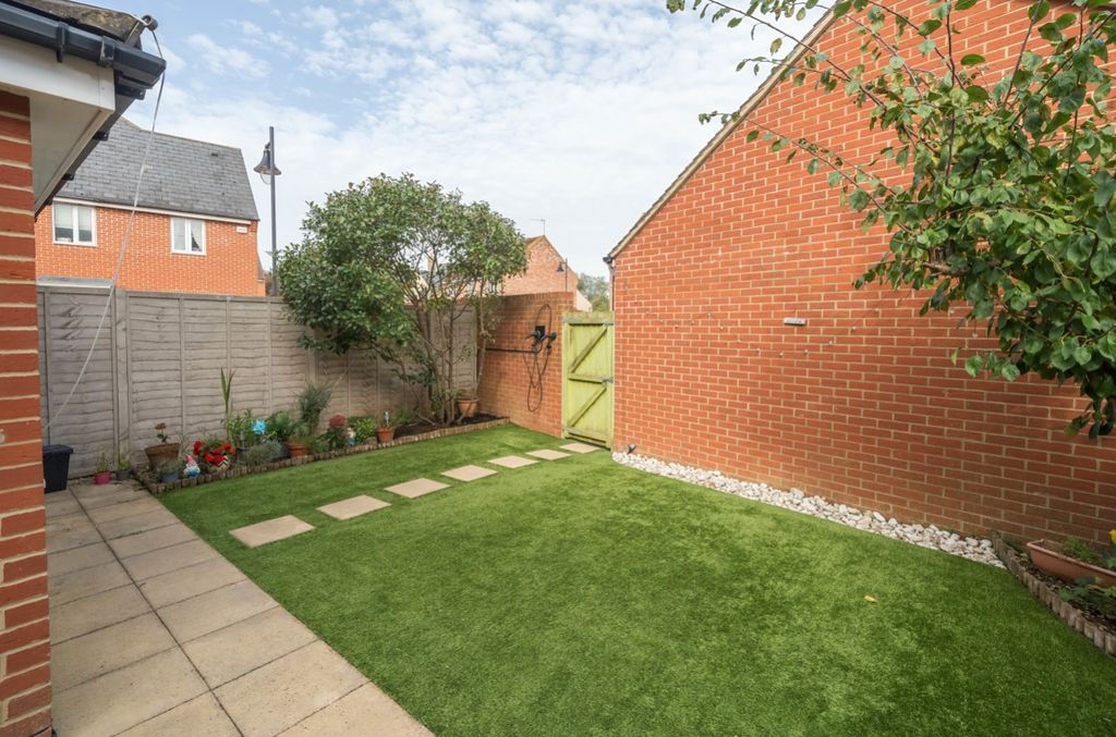 Property photo 2 of 18 1044288 (9)