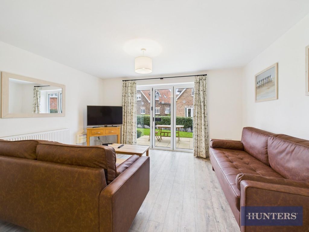 Property photo 3 of 13 Living Room