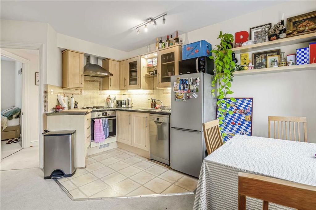 Property photo 3 of 6