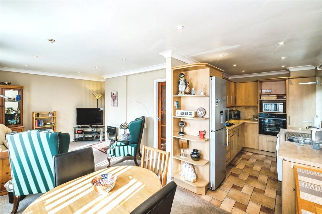 Property photo 2 of 20 Picture No. 92