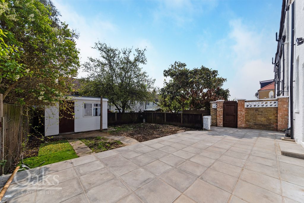 Property photo 3 of 4 Garden