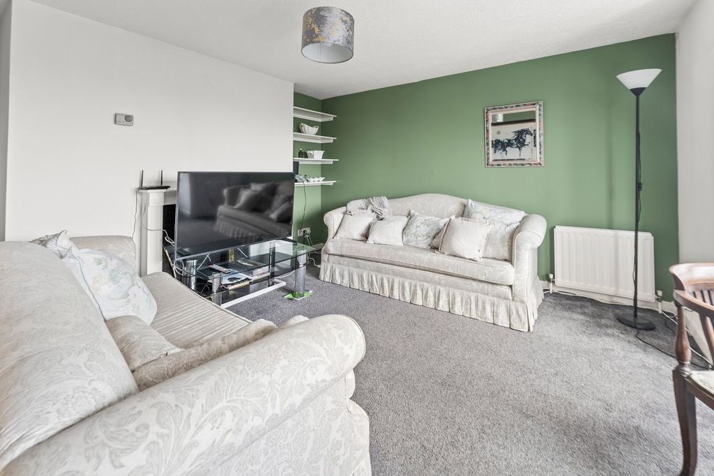 Property photo 2 of 13