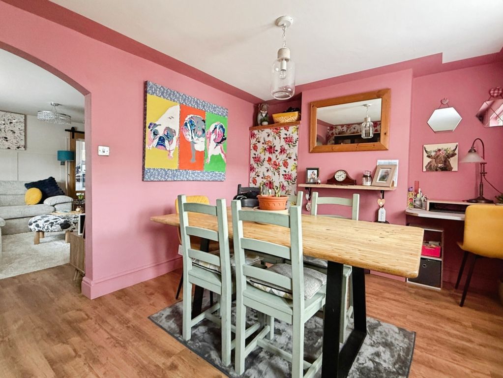 Property photo 3 of 16 Pbox-Img.Jpeg