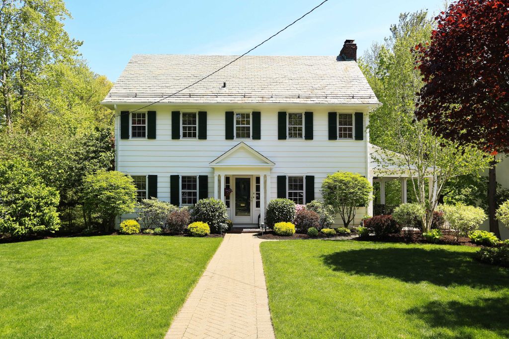 Property photo 1 of 31