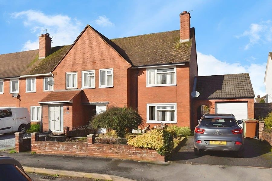 Property photo 1 of 12