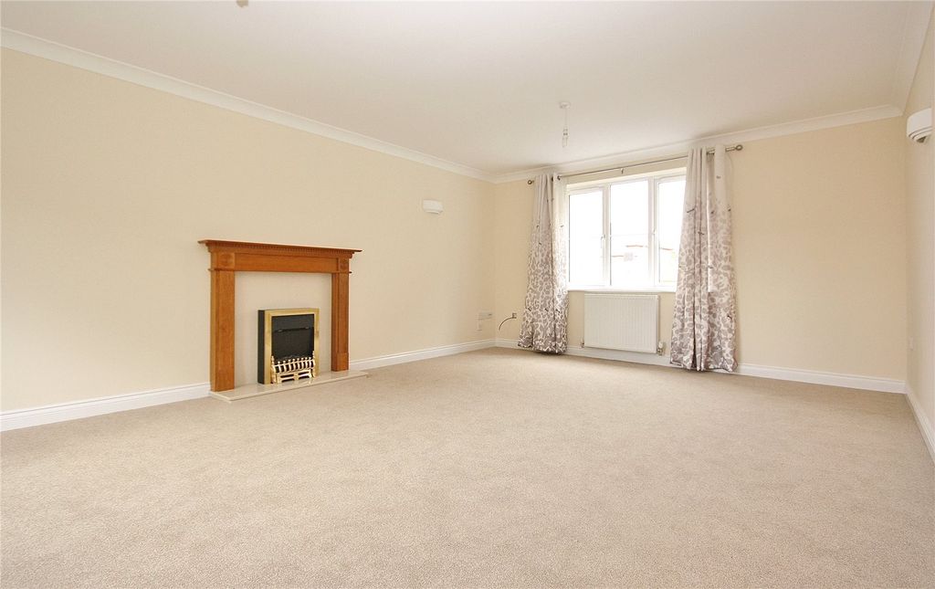 Property photo 2 of 15 Picture No. 05