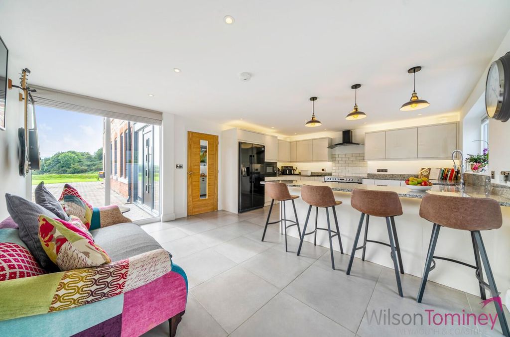 Property photo 3 of 52 F59Daaad-8622-4Eec-A871-14c9Bdbc645A.Jpg