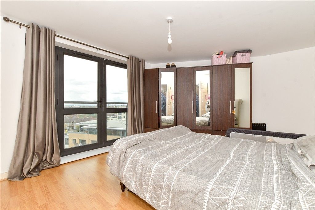 Property photo 1 of 12 Bedroom 1