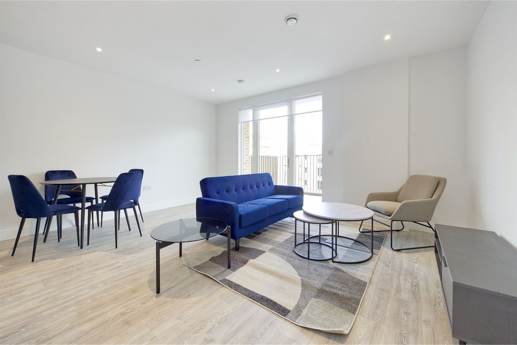 Property photo 1 of 10 (Main)