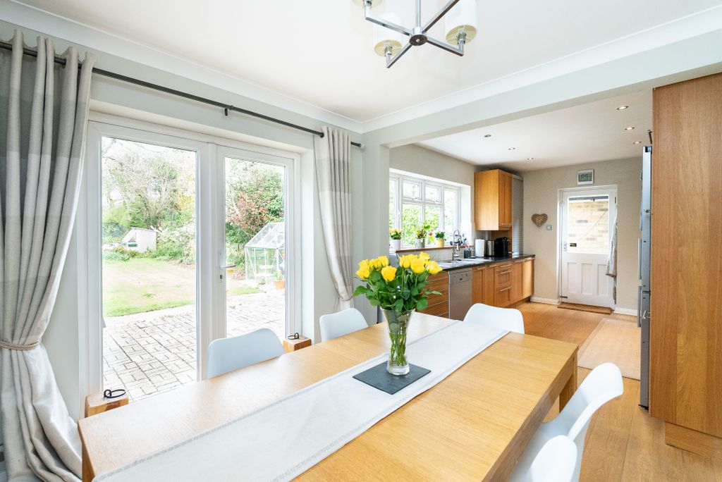 Property photo 3 of 20 Dsc03944