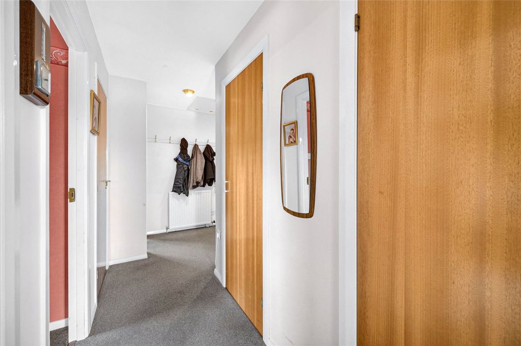 Property photo 2 of 19 Picture No. 02