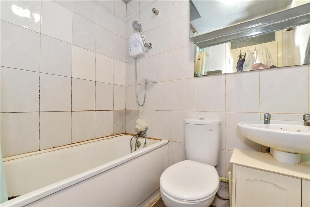 Property photo 3 of 4 Bathroom