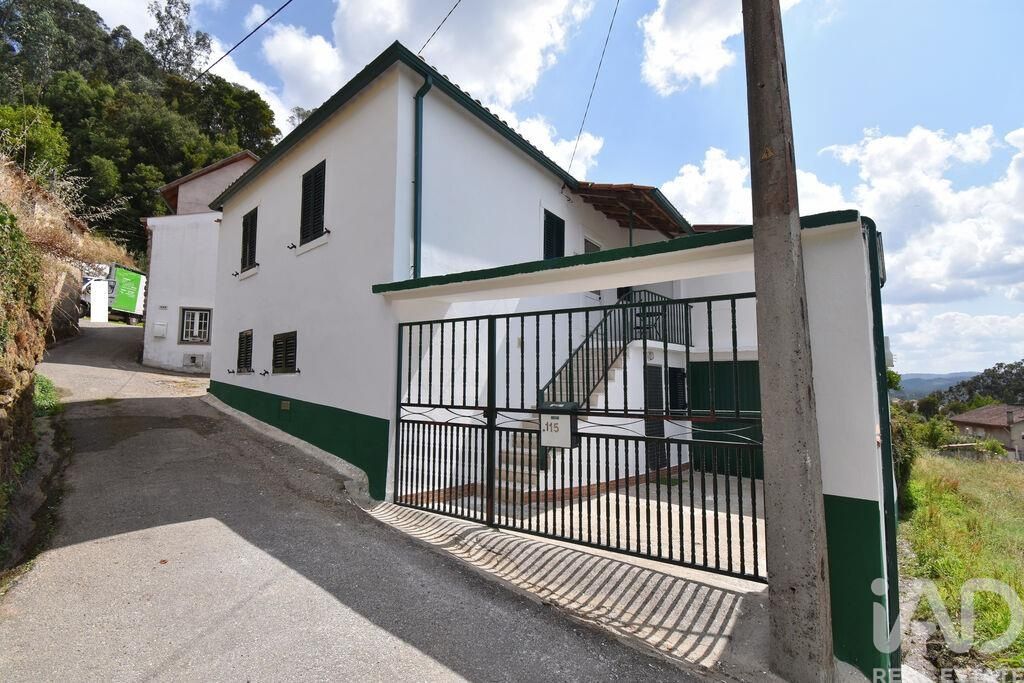 Property photo 3 of 35