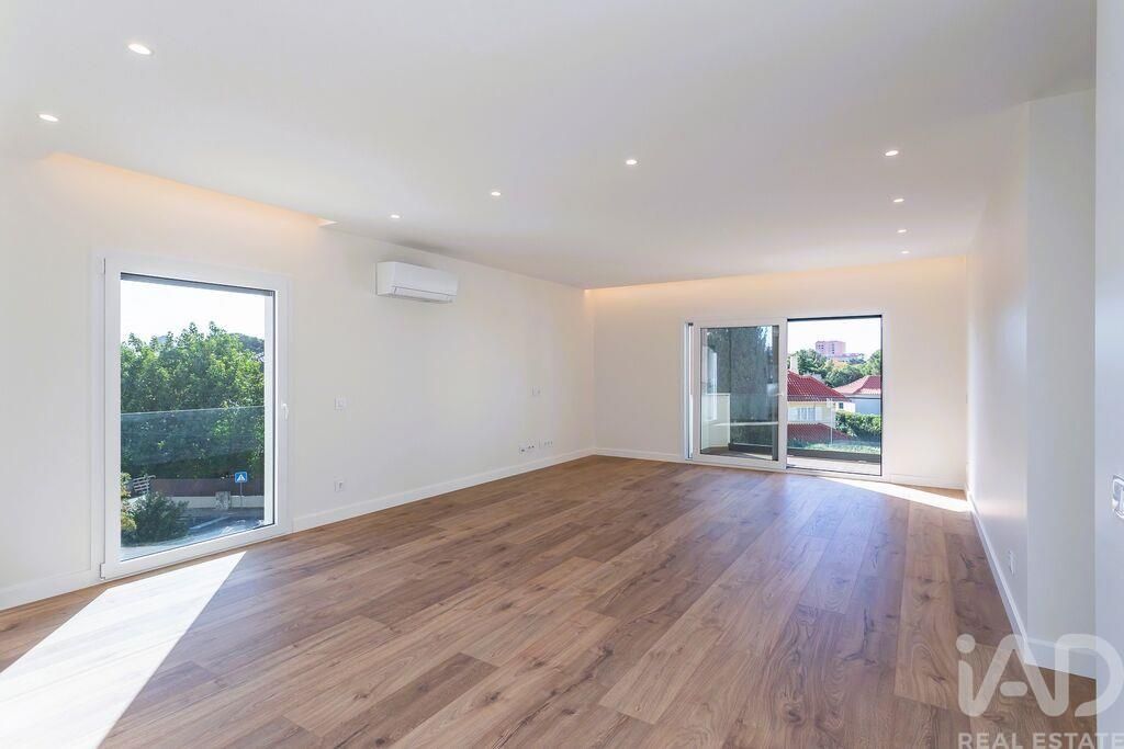 Property photo 2 of 29