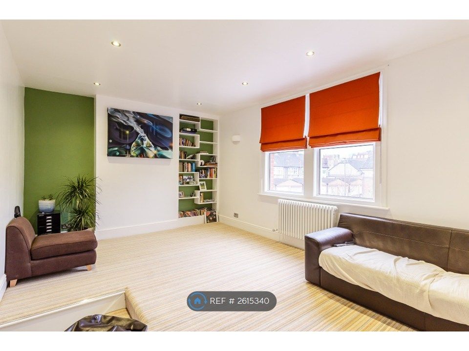 Property photo 1 of 10 Front Room