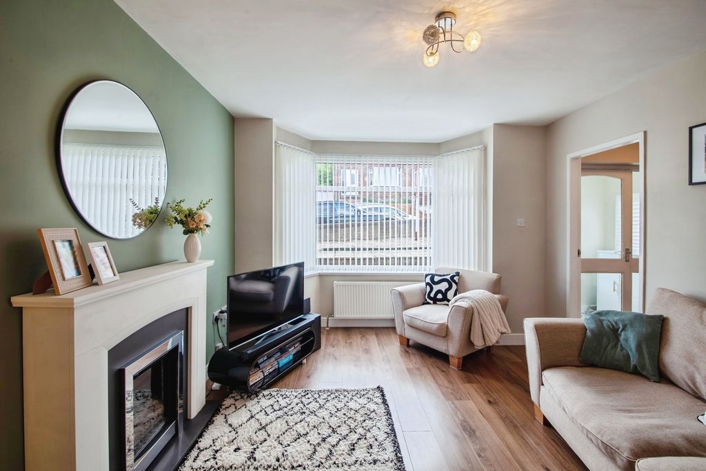 Property photo 3 of 21 Pbox-Img.Jpg