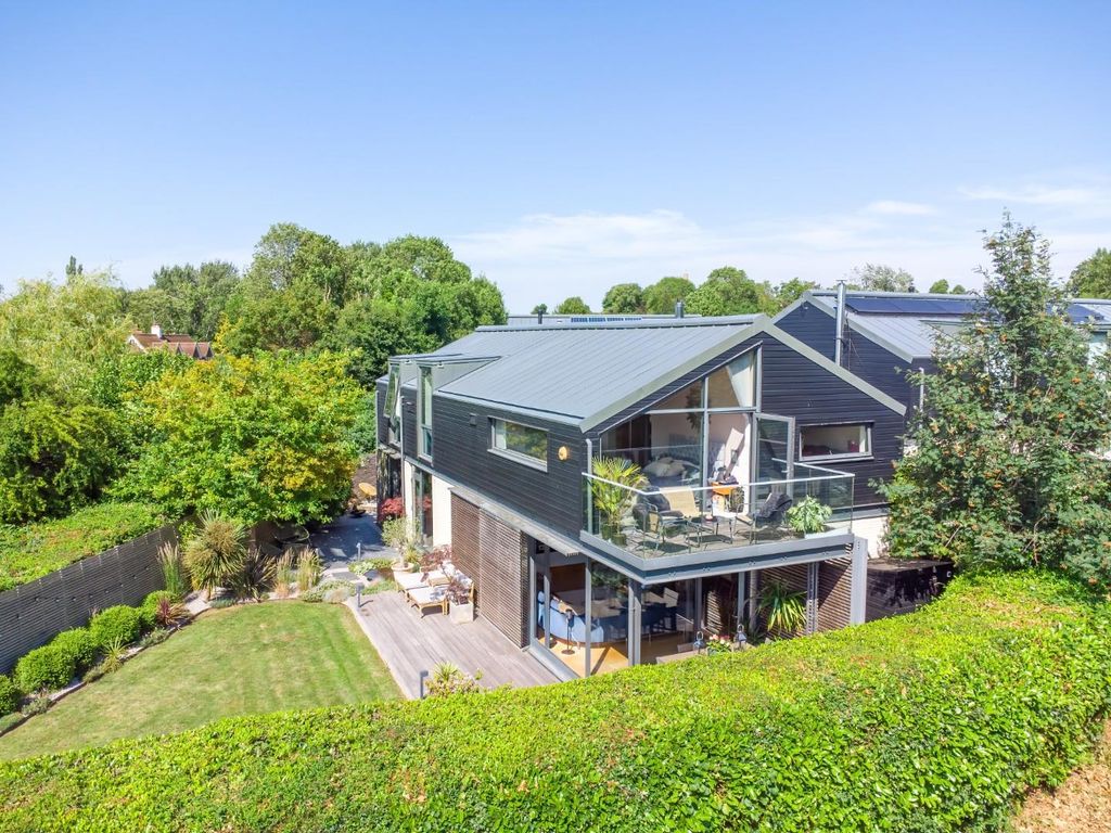 Property photo 1 of 38