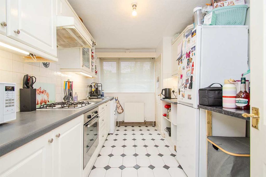 Property photo 3 of 19 Photo 4