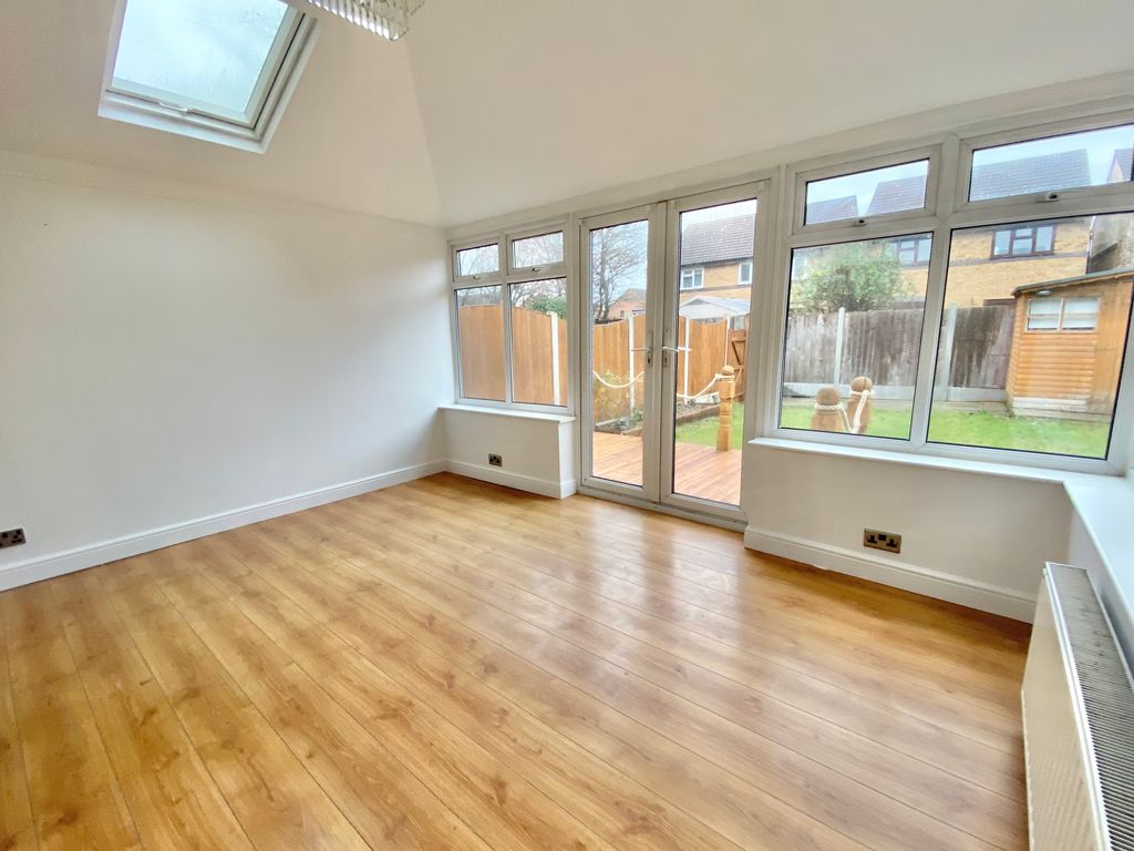 Property photo 2 of 21