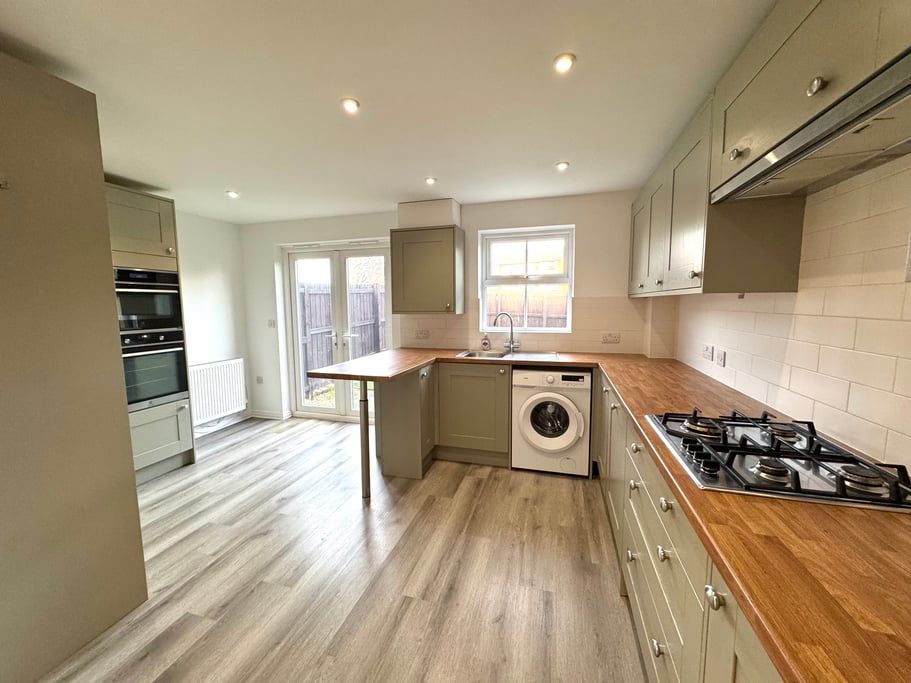 Property photo 2 of 22