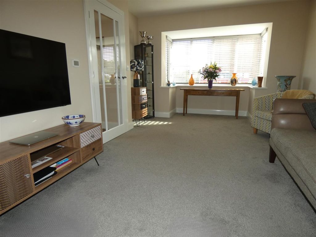 Property photo 3 of 29