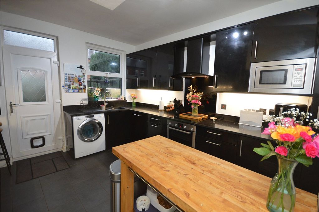 Property photo 3 of 11 Picture 3