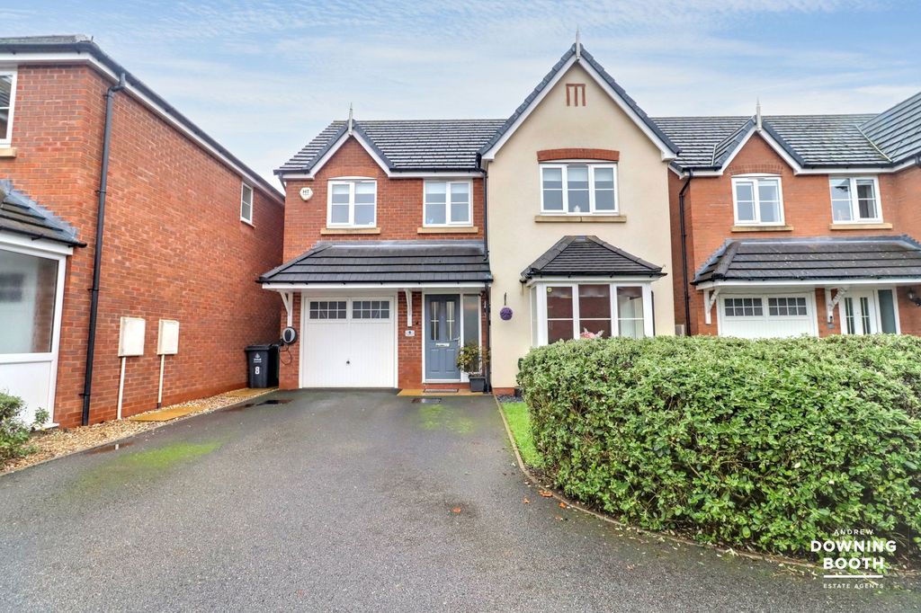 Property photo 1 of 32