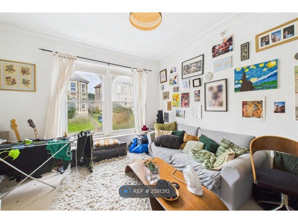 Property photo 3 of 13