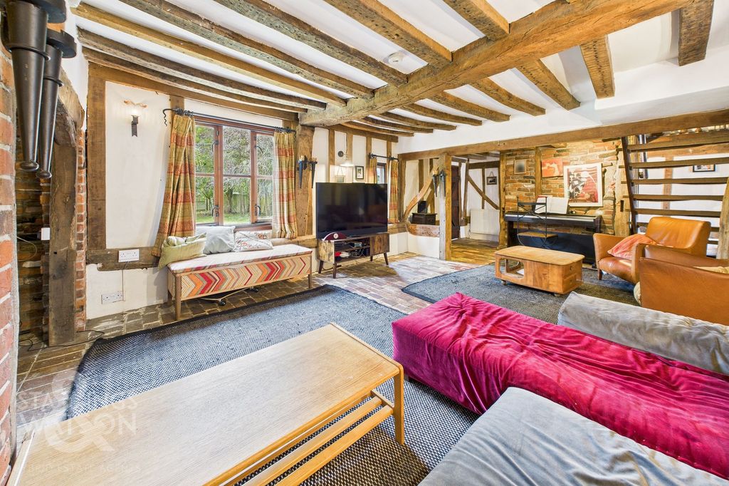 Property photo 3 of 37