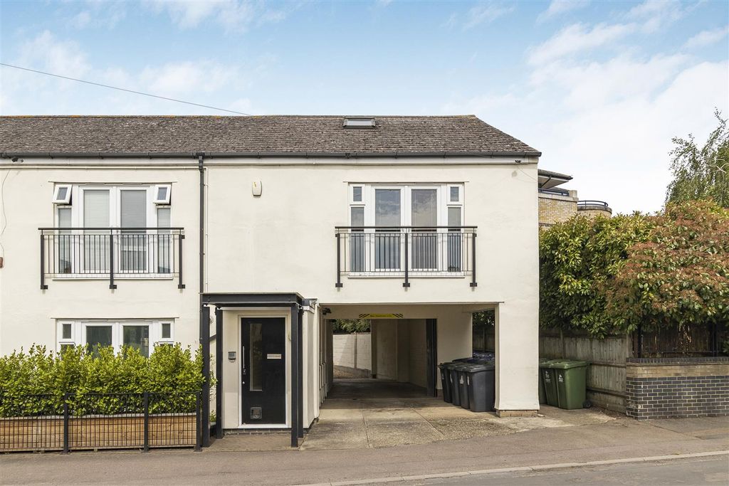 Property photo 1 of 11 9_55949.Jpg