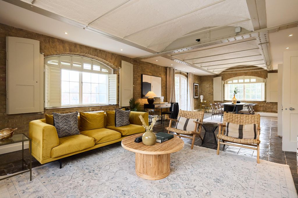 Property photo 1 of 34 Image