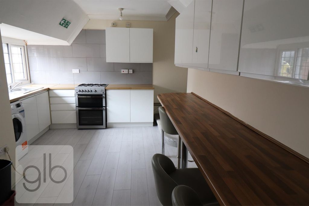 Property photo 1 of 18 44.Png