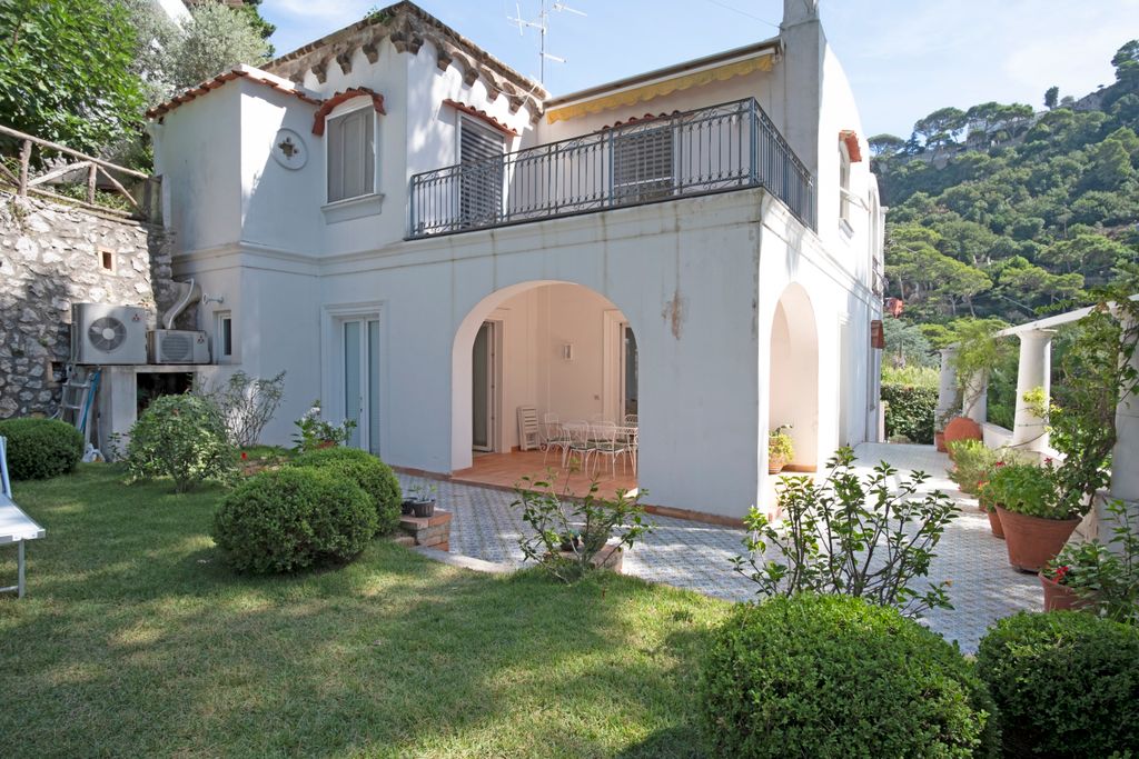 Property photo 1 of 27