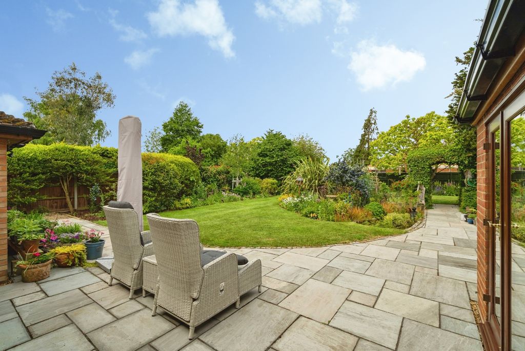 Property photo 3 of 32 Pbox-Img.Jpg