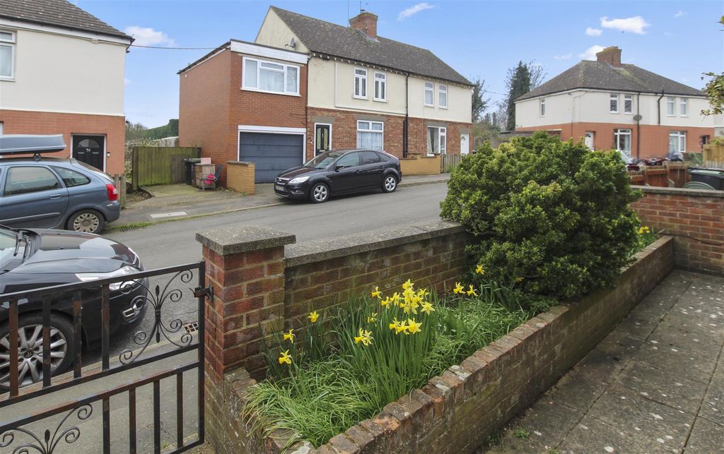 Property photo 2 of 20 Allen Road (20).Jpg