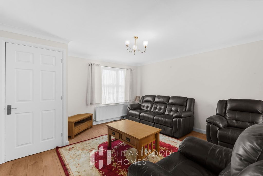 Property photo 3 of 12