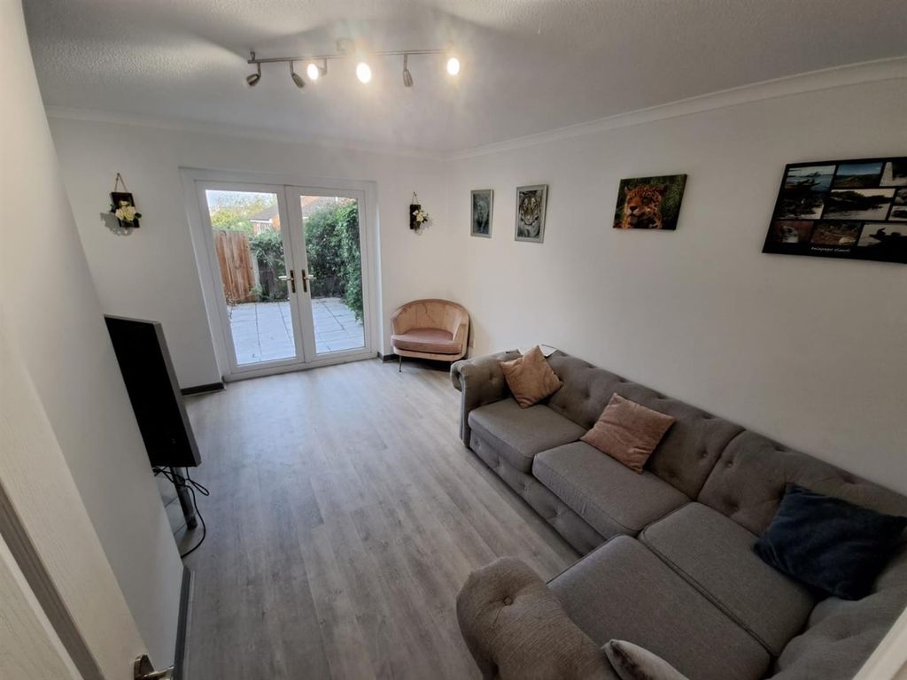 Property photo 2 of 9 Lounge 1.Jpg