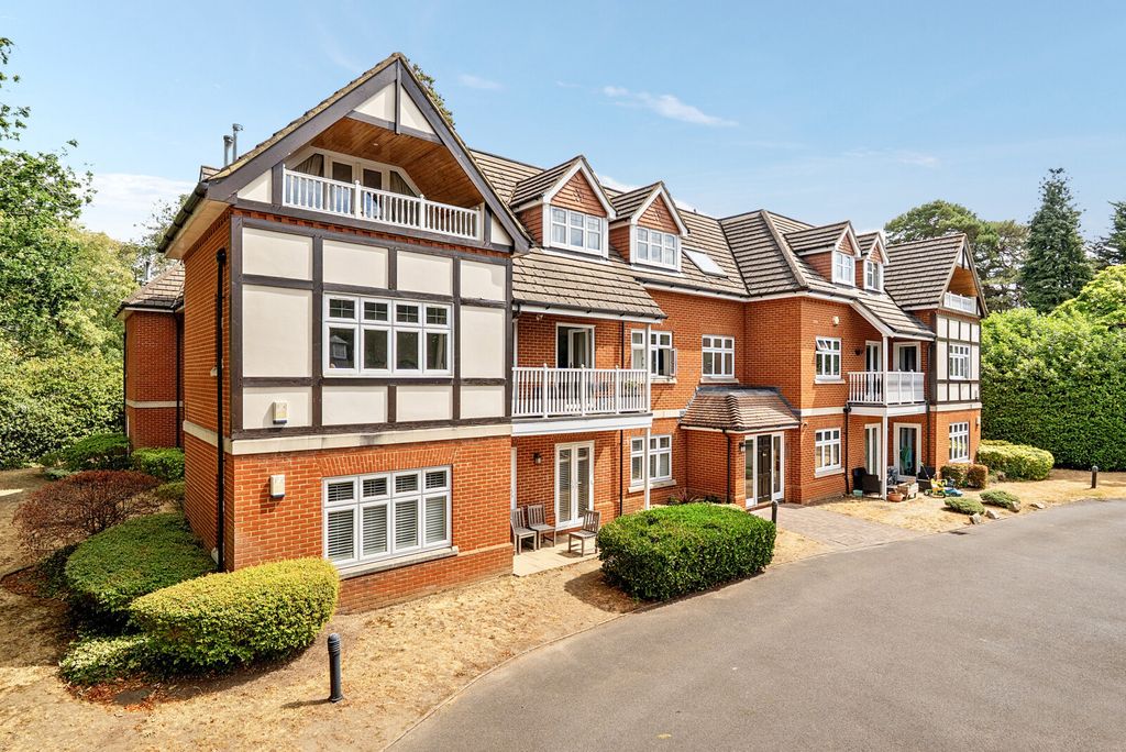 Property photo 1 of 16 1-6A689Cfad252A-1...