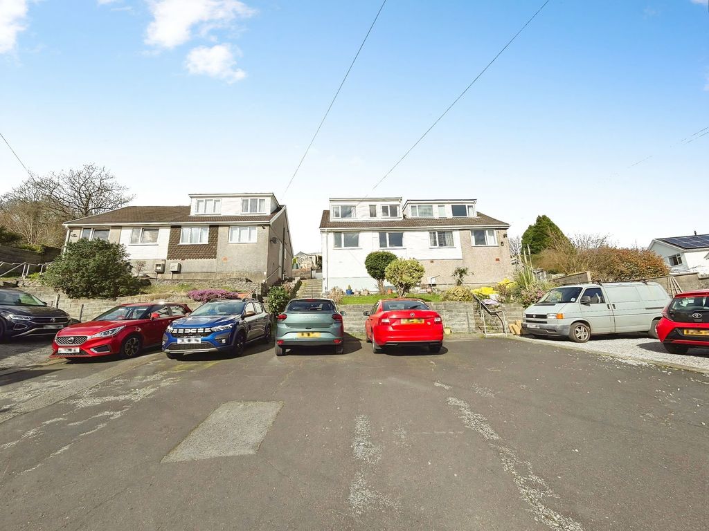 Property photo 2 of 32