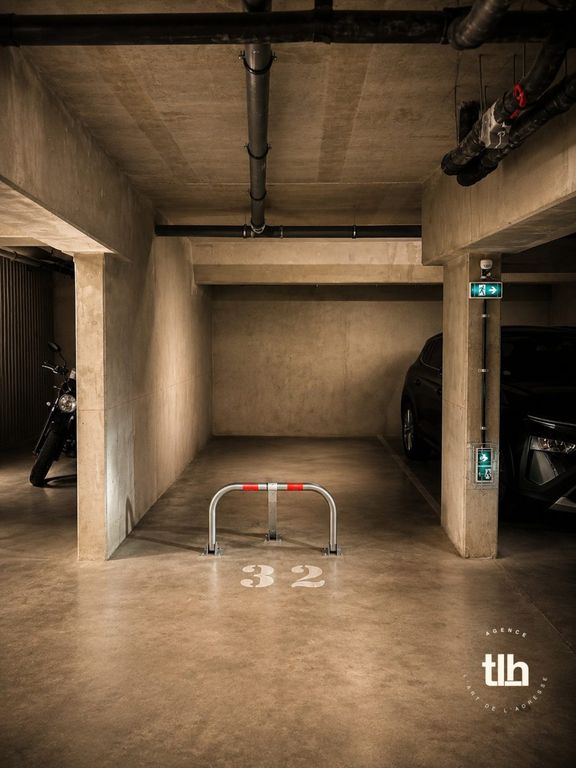 Property photo 1 of 4 Baillargues Secure Underground Parking Space