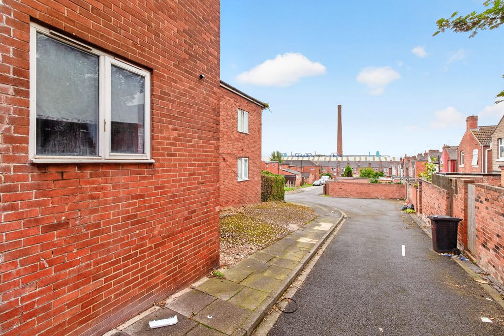 Property photo 2 of 13
