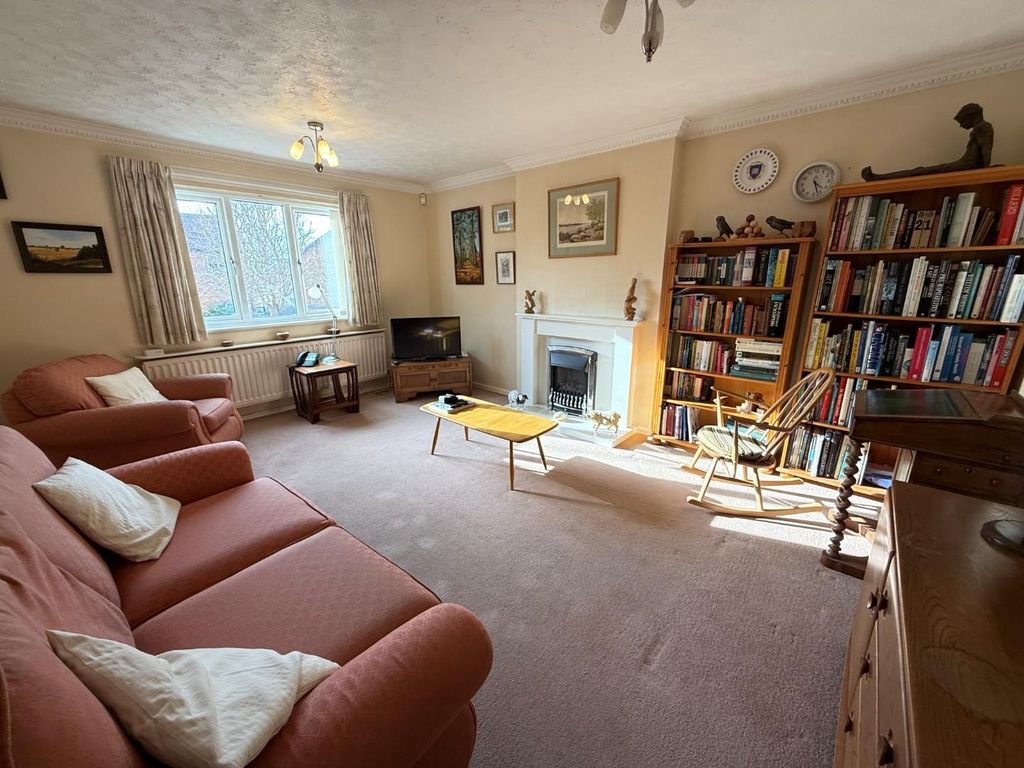 Property photo 3 of 14 8.Jpg