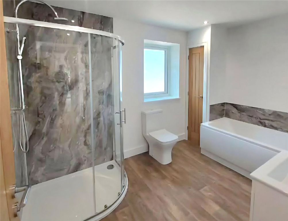 Property photo 3 of 10 Picture No. 05