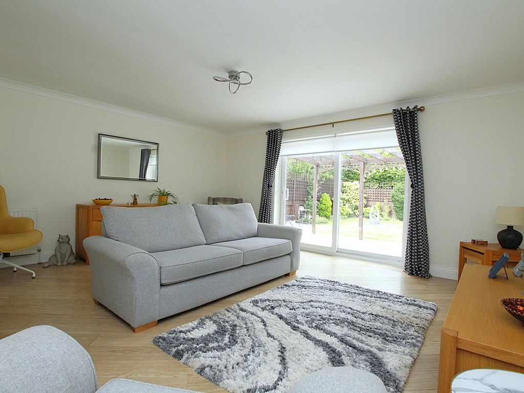 Property photo 3 of 34