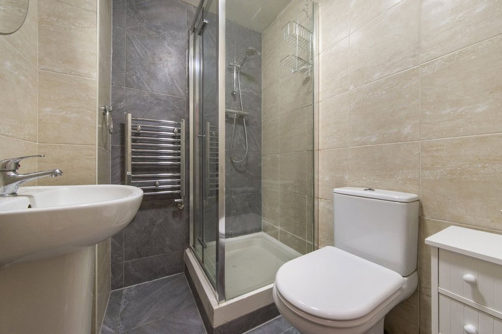 Property photo 3 of 7 Shower Room