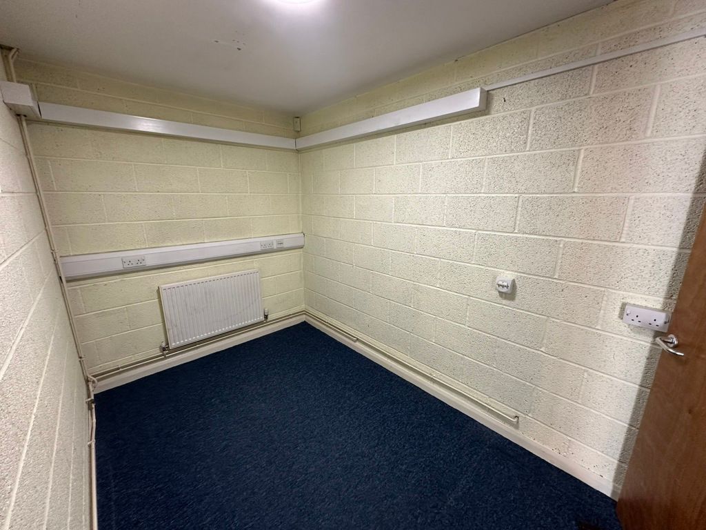 Property photo 3 of 10 Photo 3