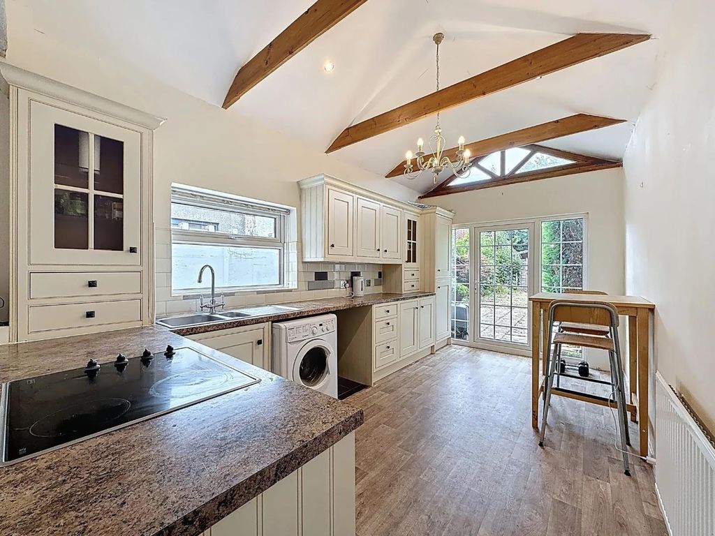 Property photo 2 of 21 Kitchen