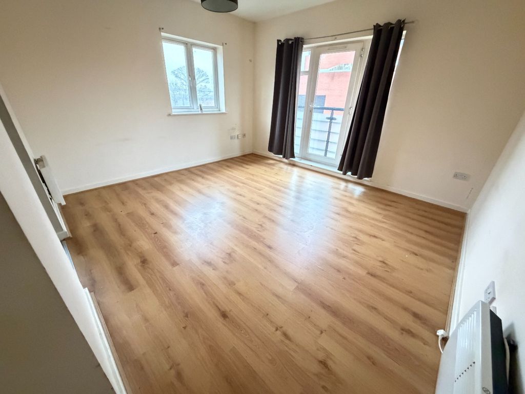 Property photo 2 of 6 4886402