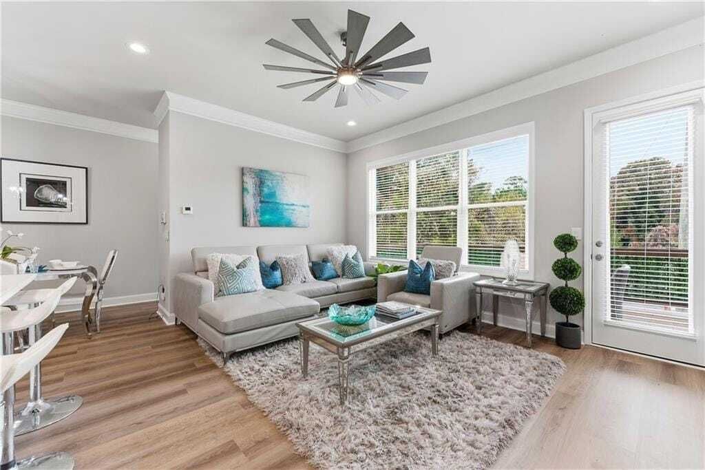 Property photo 1 of 31