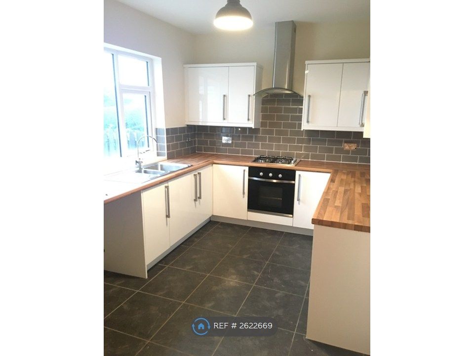 Property photo 1 of 14 Kitchen